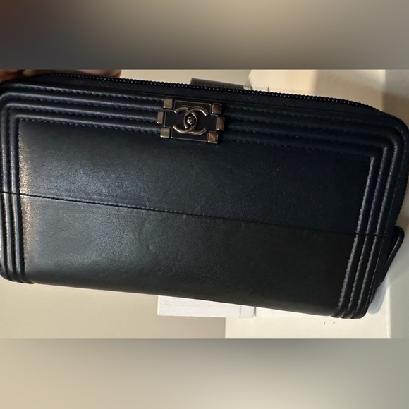 Chanel two-tone boy wallet - Picture 2 of 8